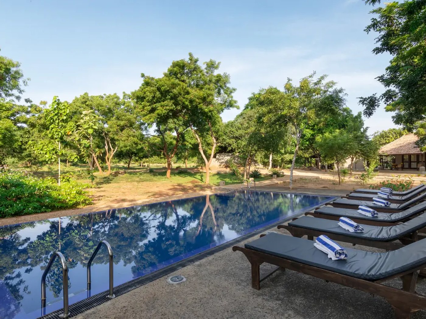 Koragaha Lodge hotel view