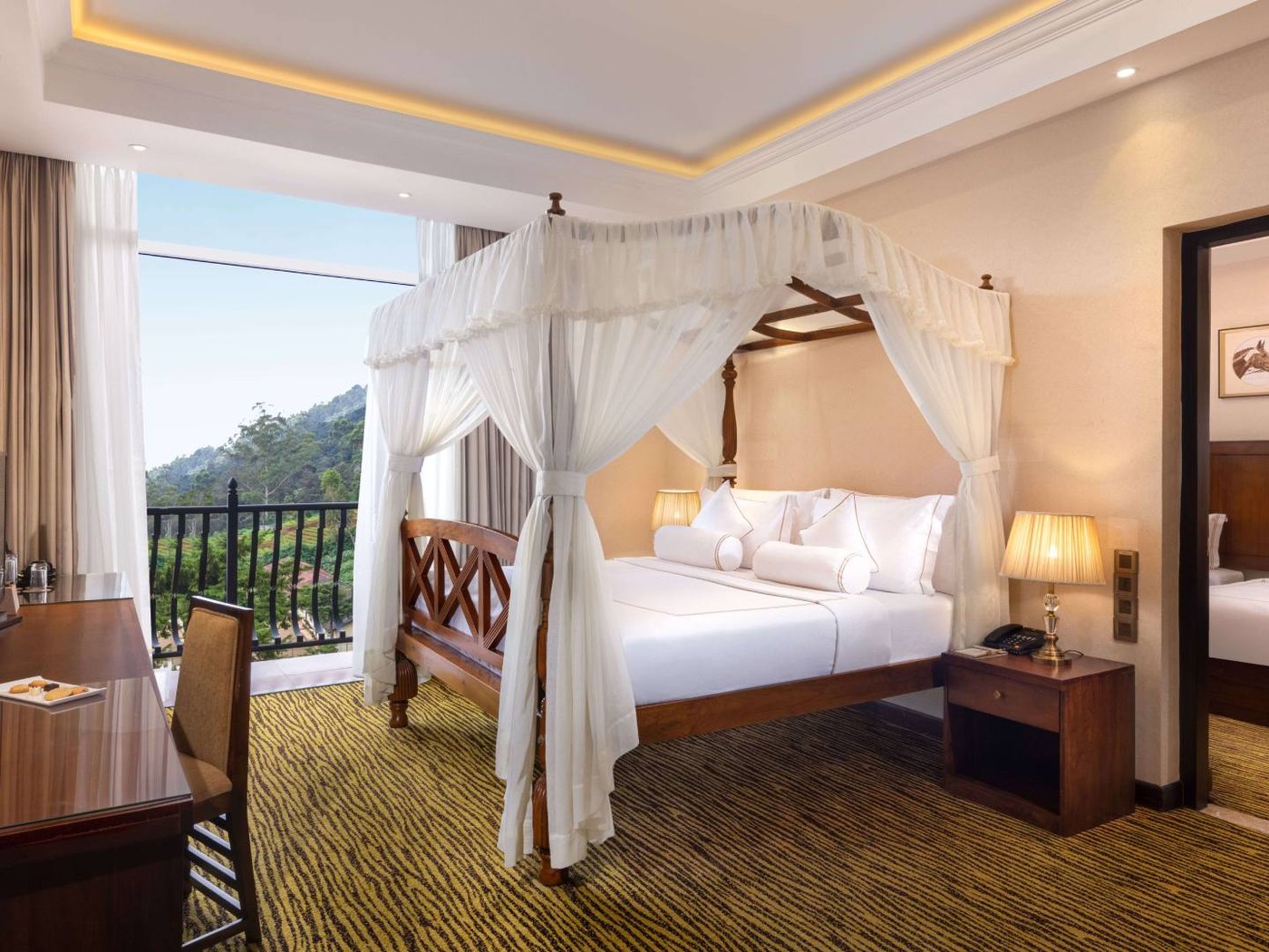 Golden Ridge NEliya hotel view