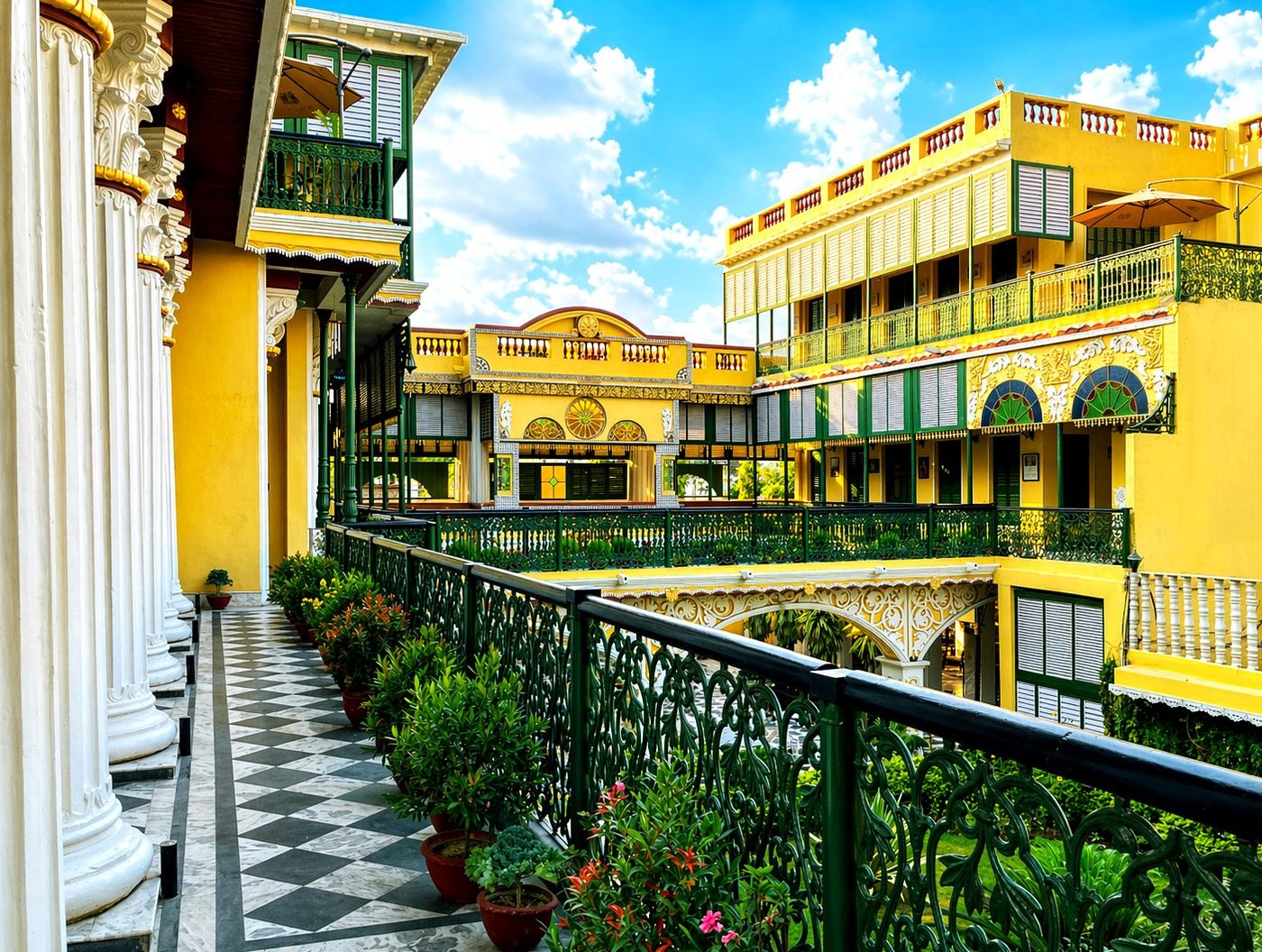 Ornate balcony bridge at Bari Kothi