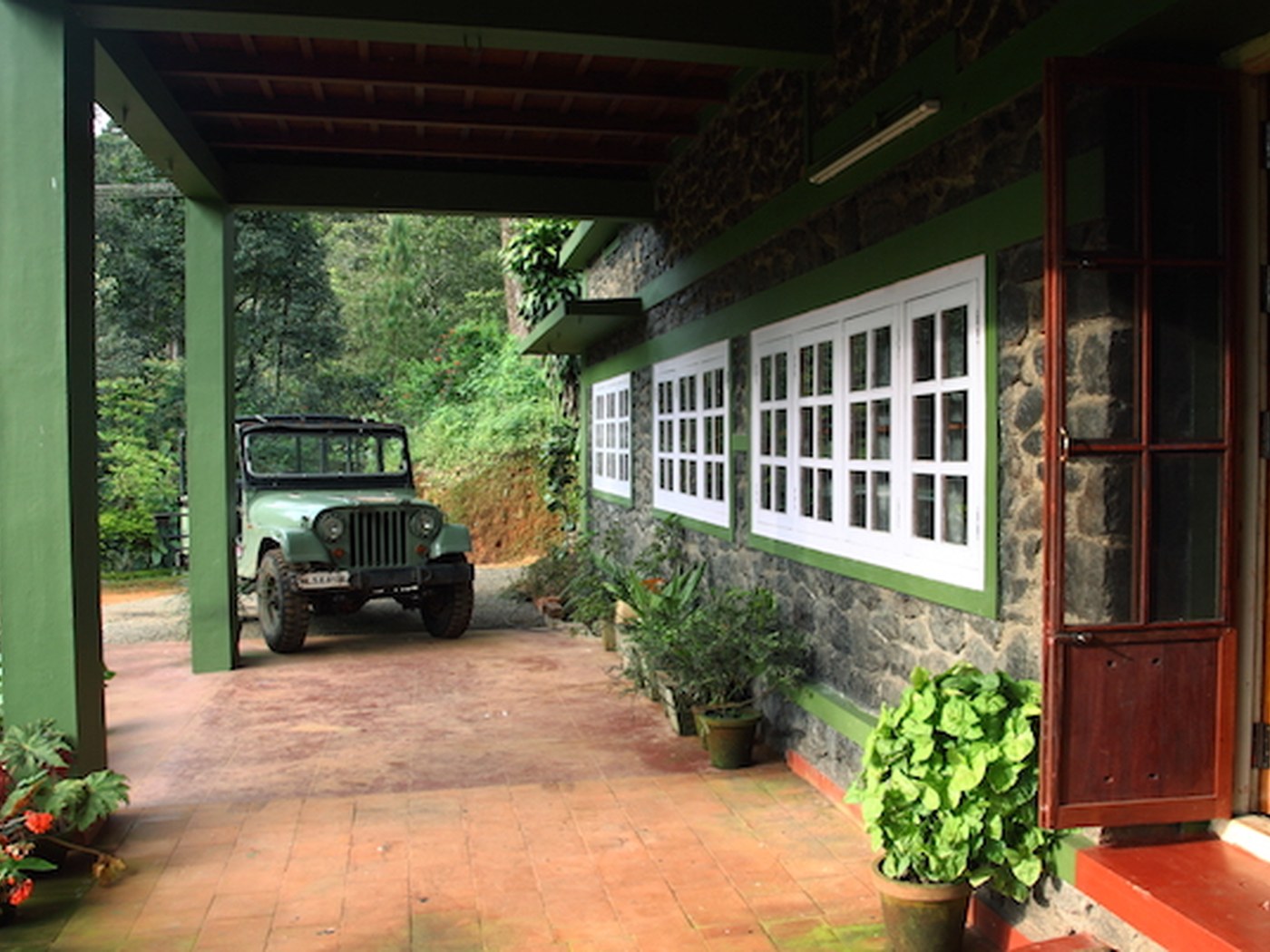 Jeep at Periyar Reserve Bungalow