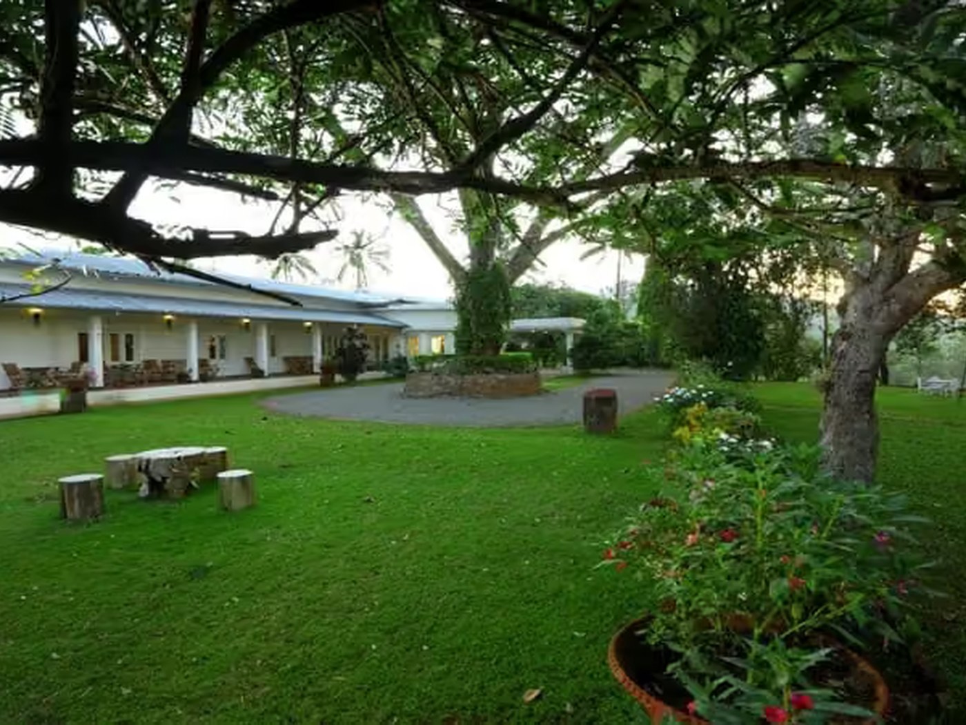 Exterior view of Parisons Plantation