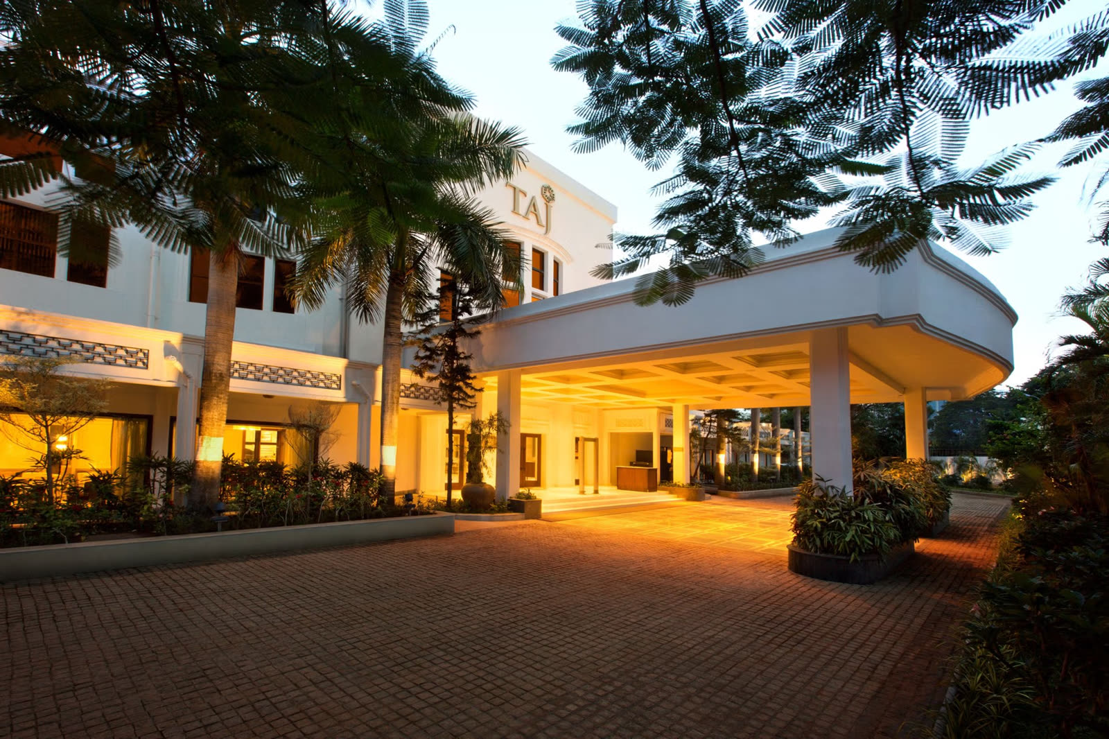 Photograph of Vivanta By Taj Connemara in Chennai