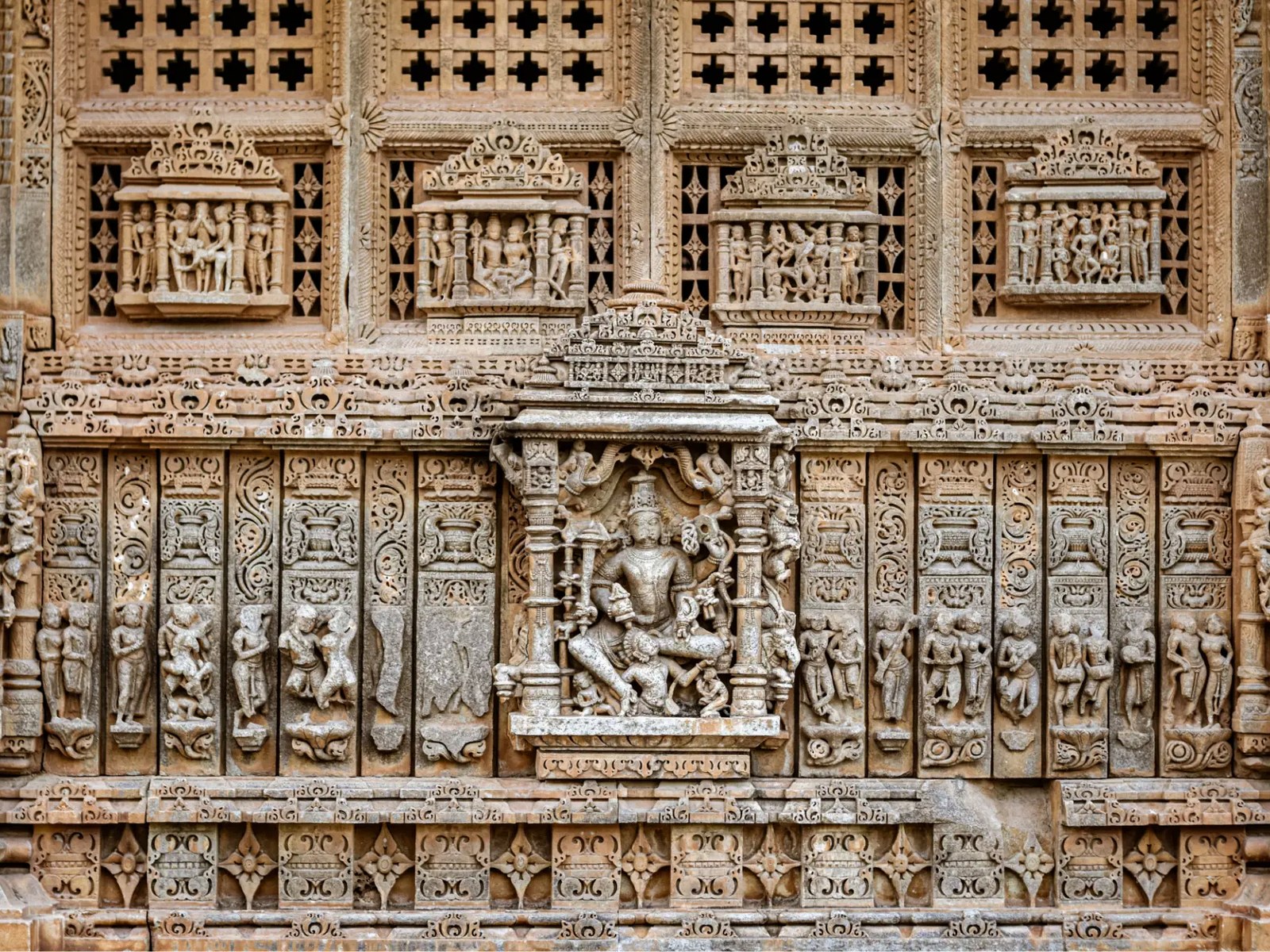 Honeymoon: Elusive Tigers & Erotic Temples itinerary in India