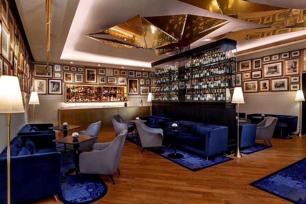Photograph of The Oberoi Grand in Kolkata