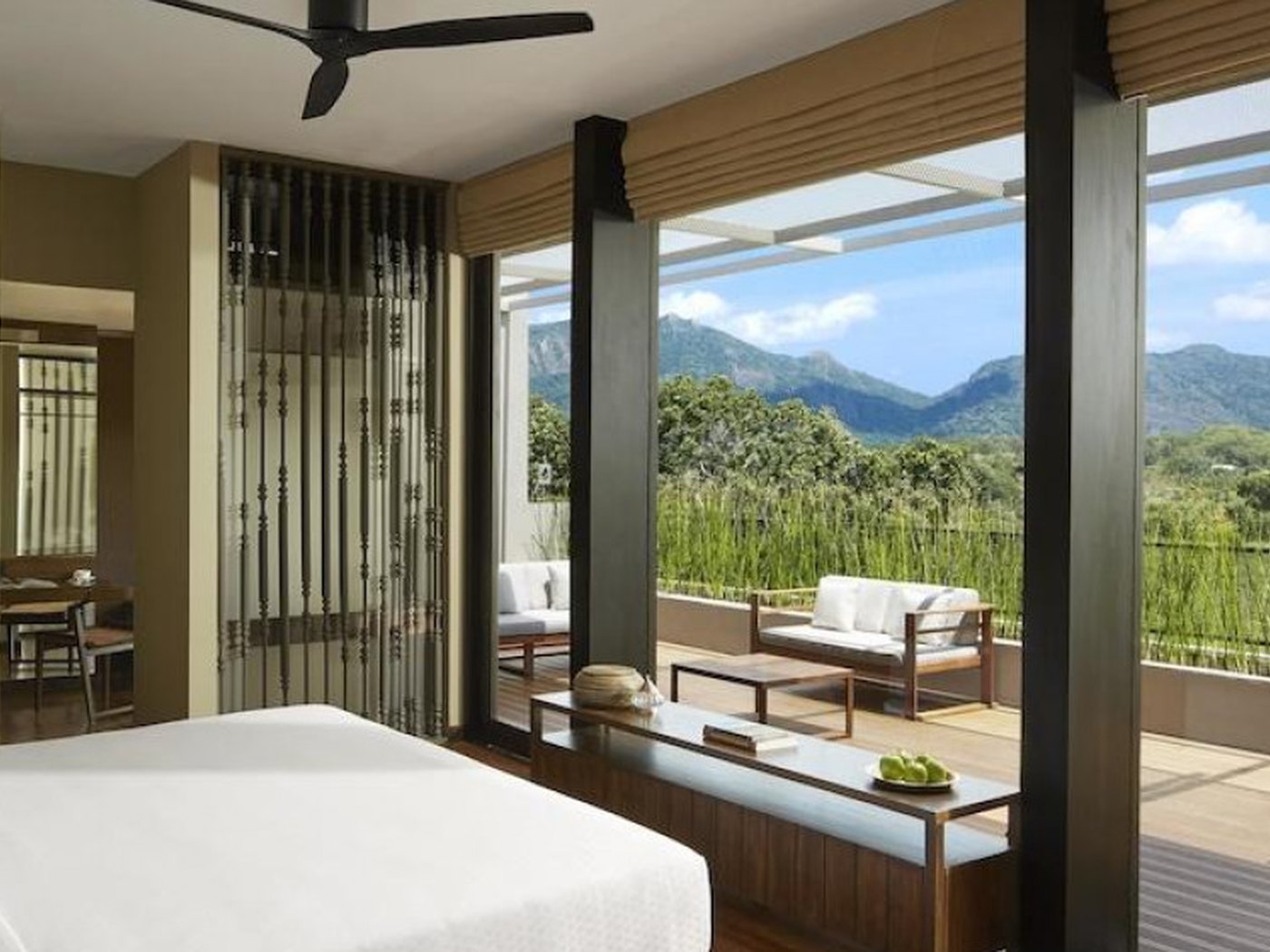 Jetwing Lake DAmbulla hotel view