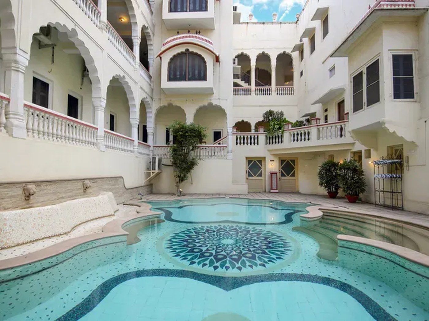 Mandawa Haveli Heritage Hotel in Jaipur, India
