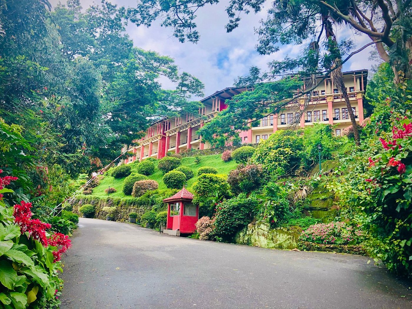 Amaya Hills Kandy hotel view