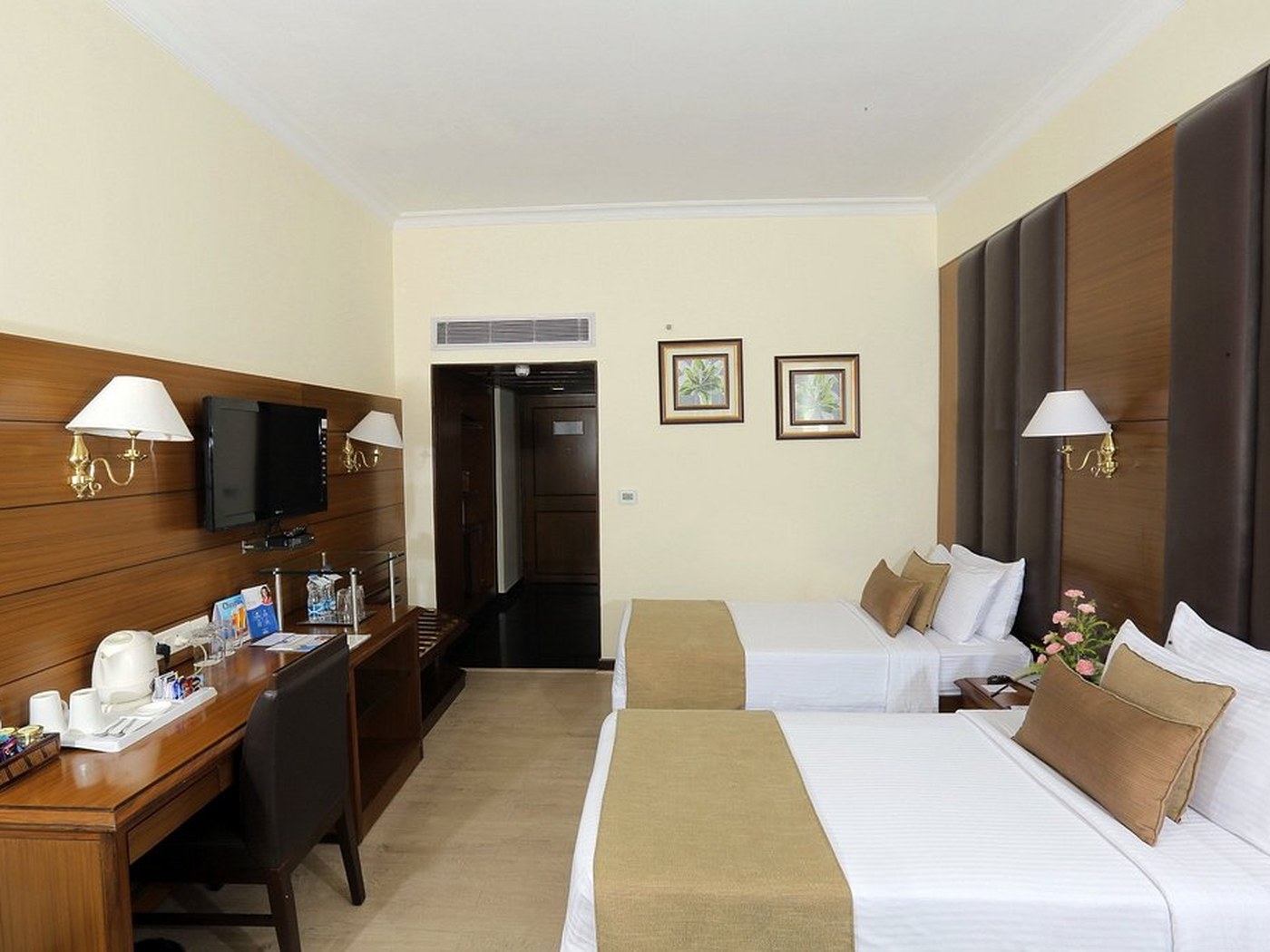 Photograph of Peerless Inn in Kolkata